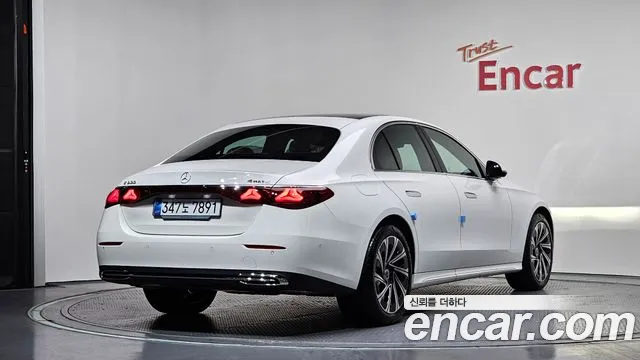 Mercedes-Benz E-Class E-класс W214 E300 4MATIC Exclusive — Фото автомобиля 2
