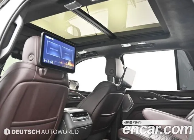 Cadillac Escalade 5th Gen — Фото автомобиля 18