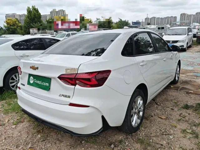 Chevrolet Monza — Фото автомобиля 6
