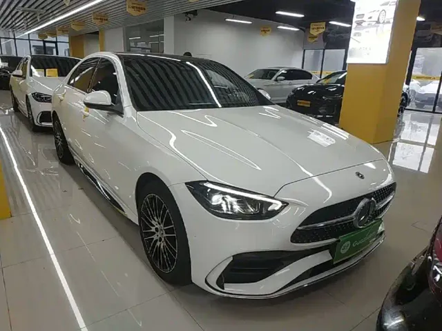 Mercedes-Benz C-Class — Фото автомобиля 3