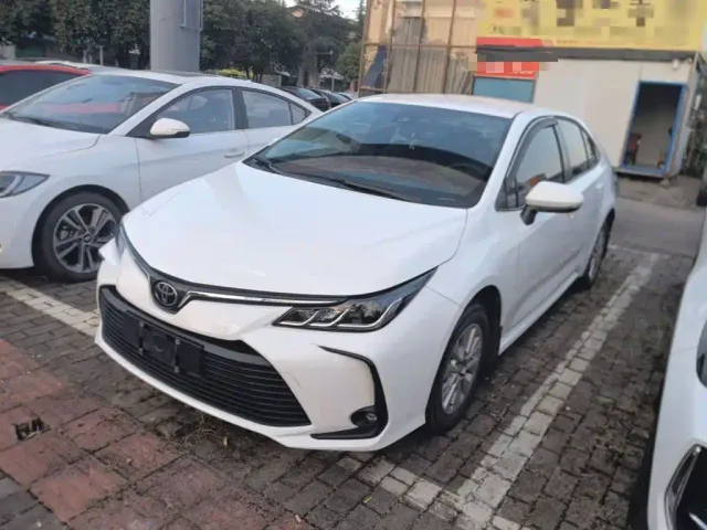 Фотография автомобиля — Toyota Corolla