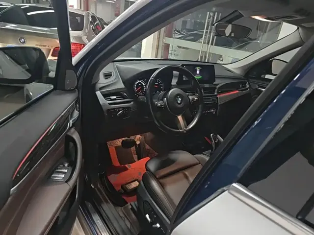 BMW X1 — Фото автомобиля 15