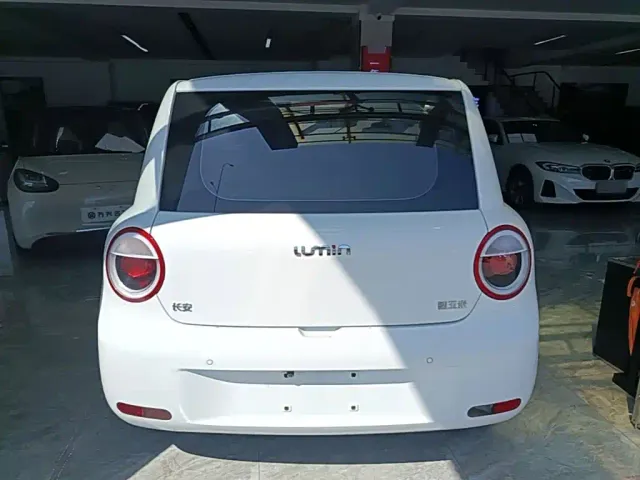 Changan Lumin — Фото автомобиля 5