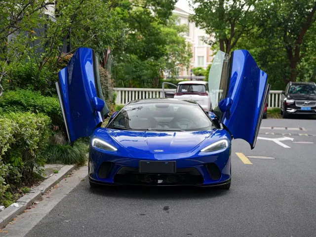 McLaren GT — Фото автомобиля 6