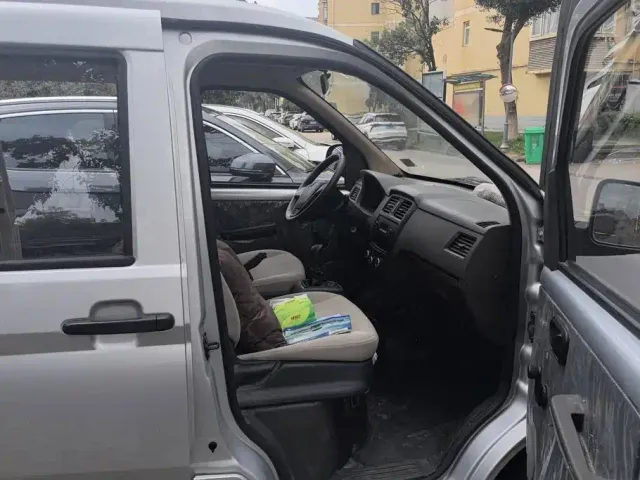 Wuling Rongguang S — Фото автомобиля 8
