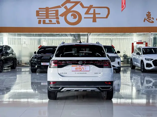 Volkswagen T-Cross — Фото автомобиля 16