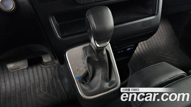 Hyundai Staria — Фото автомобиля 9