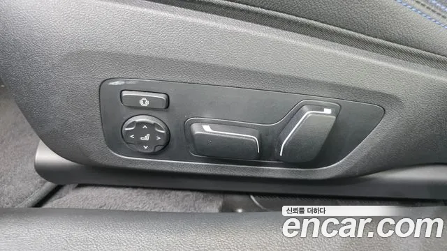 BMW 4 Series G22 — Фото автомобиля 28