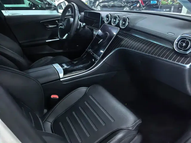 Mercedes-Benz C-Class — Фото автомобиля 4