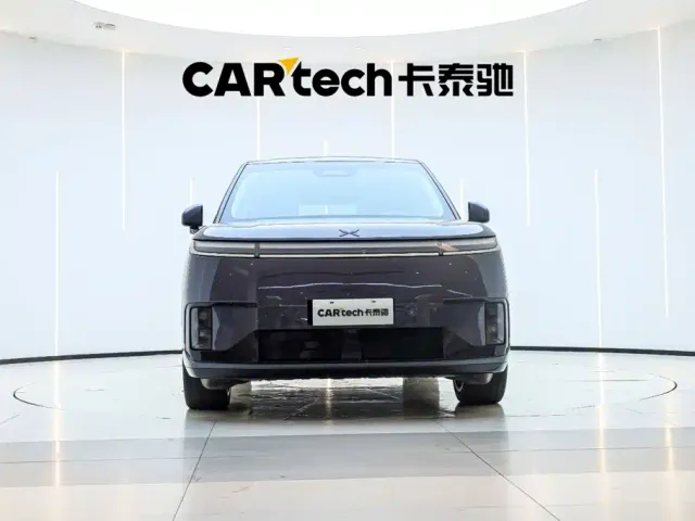 Xpeng GX — Фото автомобиля 2