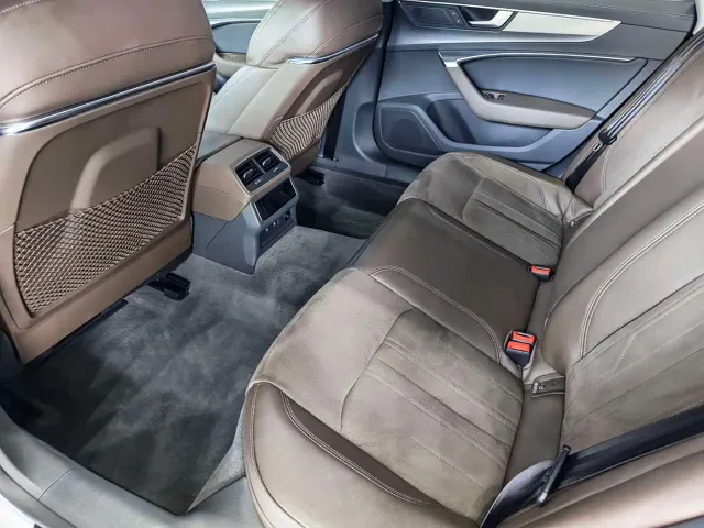 Audi A7L — Фото автомобиля 14