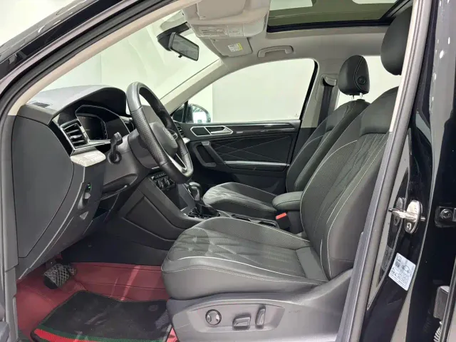 Volkswagen Tiguan L — Фото автомобиля 7