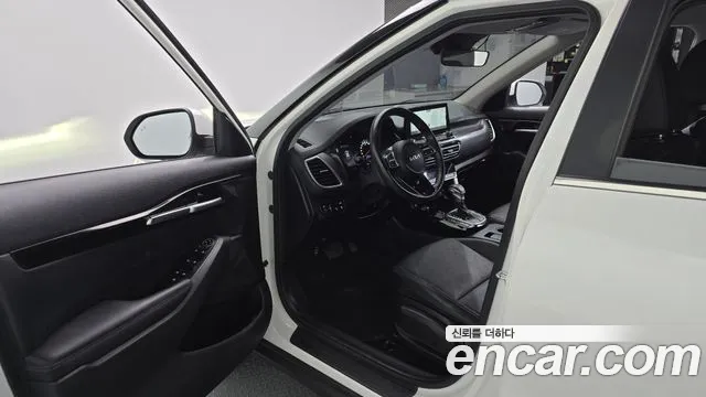 Kia Seltos Seltos Бензин 1.6 турбо 2WD — Фото автомобиля 10