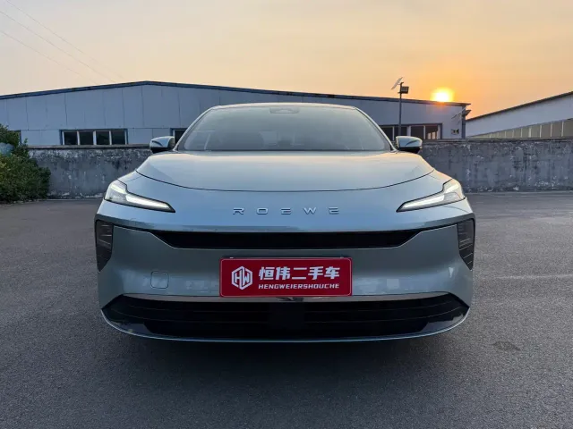 Roewe D6 — Фото автомобиля 2