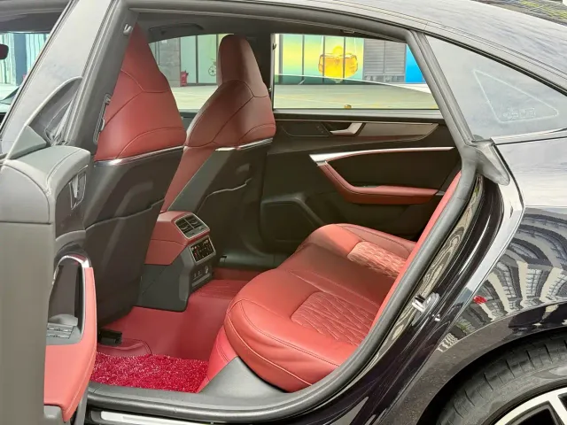Audi A7L — Фото автомобиля 6