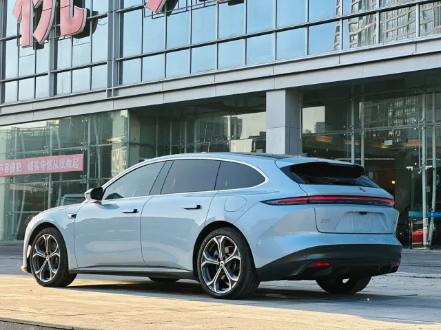 Nio ET5 Touring — Фото автомобиля 9