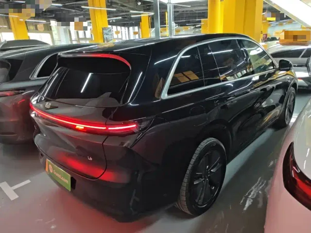 Li Auto L6 — Фото автомобиля 6