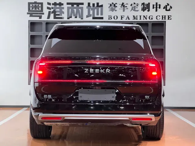 ZEEKR Zeekr 9X 2025 model Ultra Edition 70kWh — Фото автомобиля 7