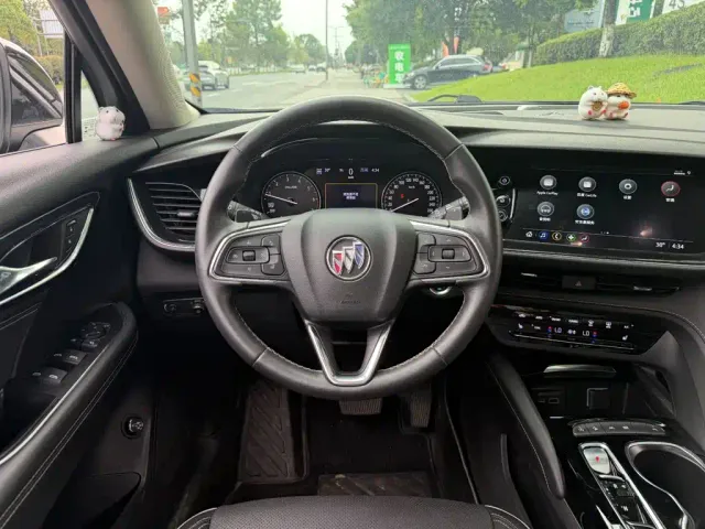 Buick Envision Plus — Фото автомобиля 14