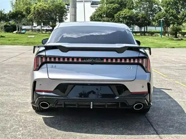 Lynk & Co 03 — Фото автомобиля 11