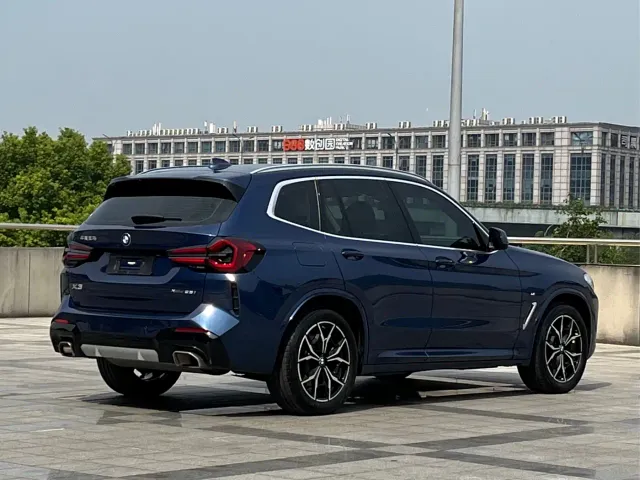 BMW BMW X3 2022 xDrive25i M Sport Package — Фото автомобиля 4