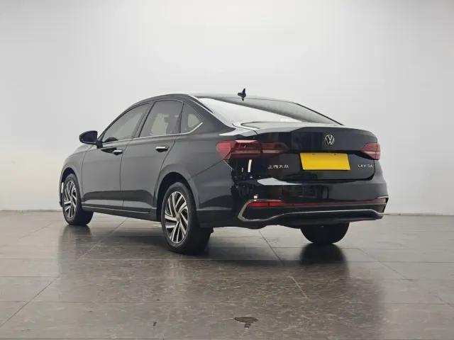Volkswagen Lavida — Фото автомобиля 4