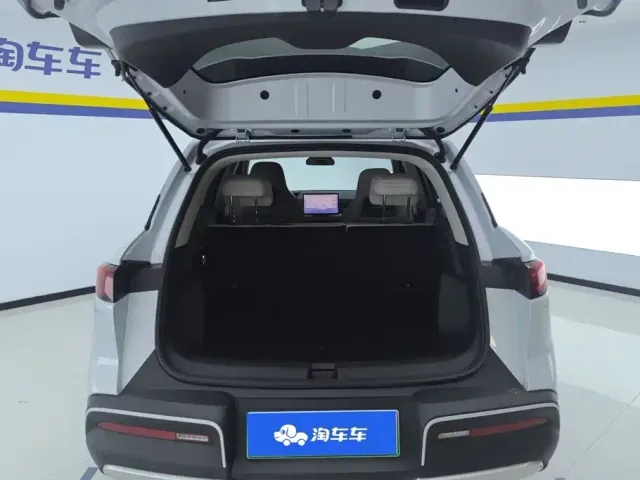 BYD Yuan UP — Фото автомобиля 4