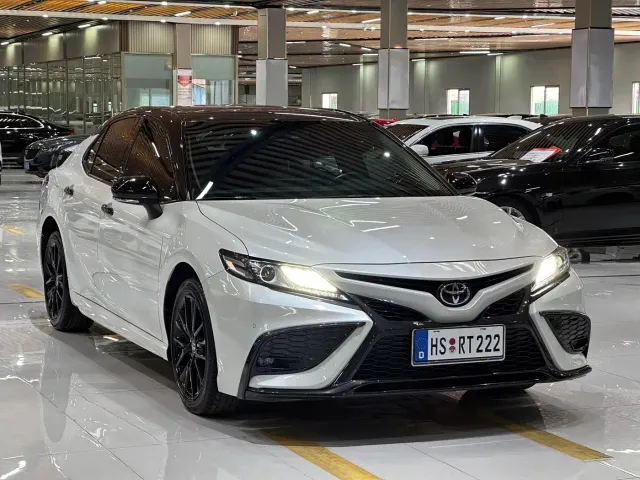 Toyota Camry — Фото автомобиля 3