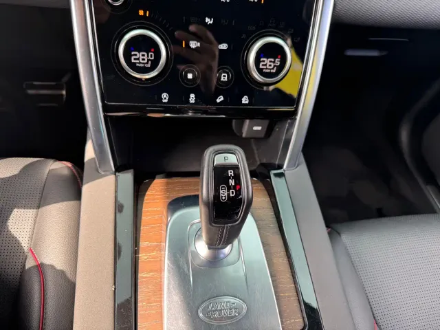 Land Rover Discovery Sport — Фото автомобиля 12