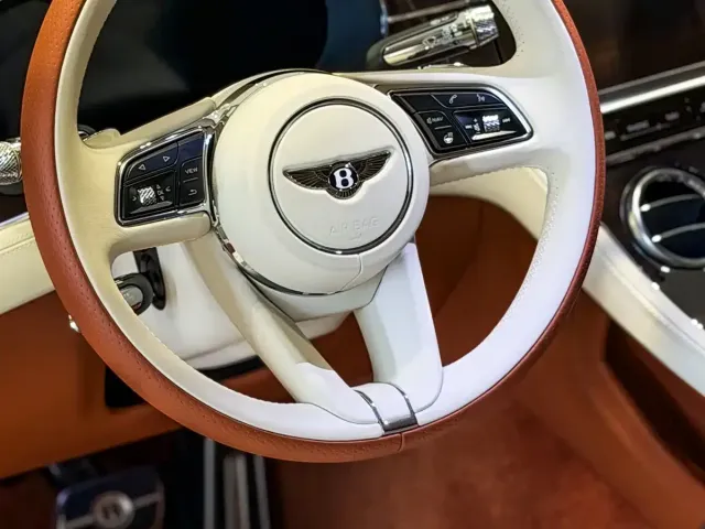 Bentley Continental — Фото автомобиля 9