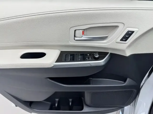 Toyota Granvia — Фото автомобиля 6