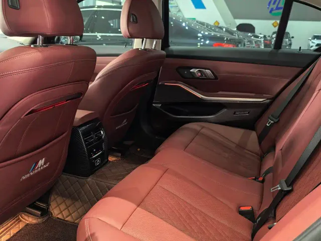 BMW 3 Series — Фото автомобиля 14
