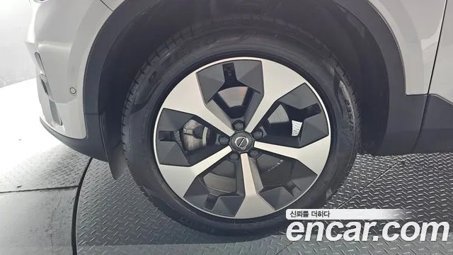 Вольво XC40 B4 Ultimate Bright — Фото автомобиля 5