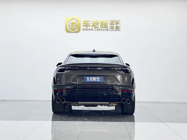 Lamborghini Urus — Фото автомобиля 5