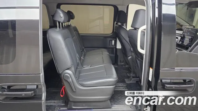 Hyundai Staria Staria 4WD Tourer 9 мест — Фото автомобиля 11