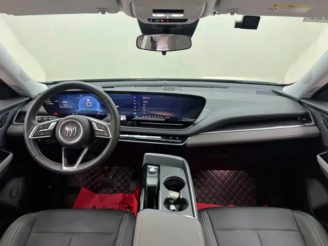 Buick E5 — Фото автомобиля 9