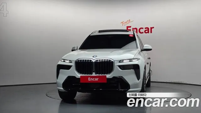 BMW X7 — Фото автомобиля 3