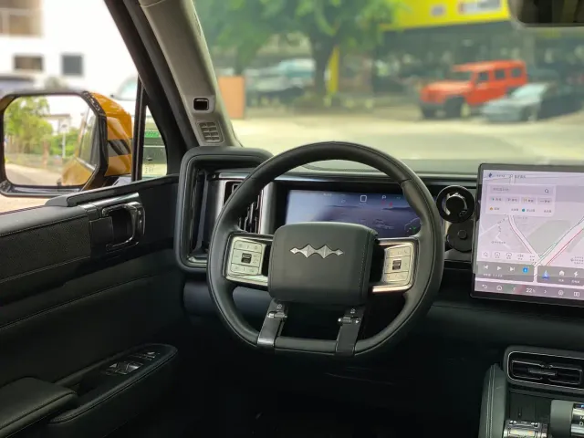 BYD FangChengBao Leopard 5 — Фото автомобиля 13