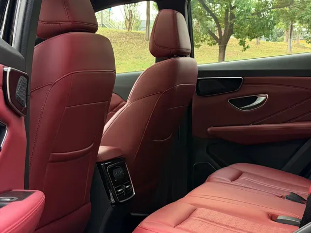 Jetour X70 Plus — Фото автомобиля 12