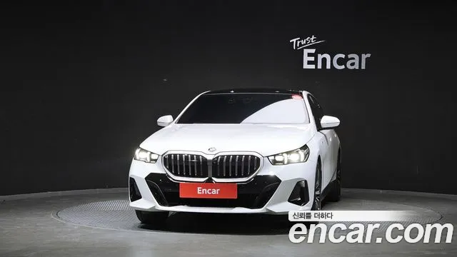 BMW 5-Series 5 серия (G60) 530i xDrive M Sport — Фото автомобиля 3