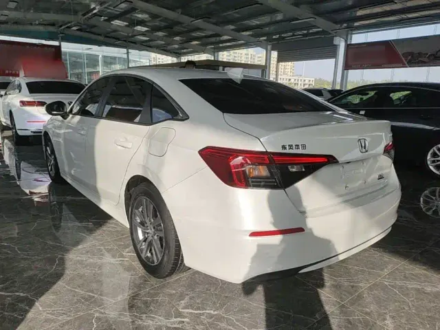 Honda Civic — Фото автомобиля 4