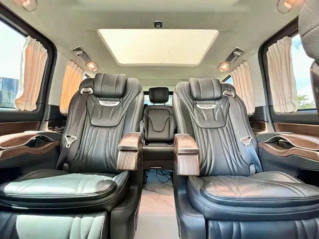 Mercedes-Benz V-Class — Фото автомобиля 13