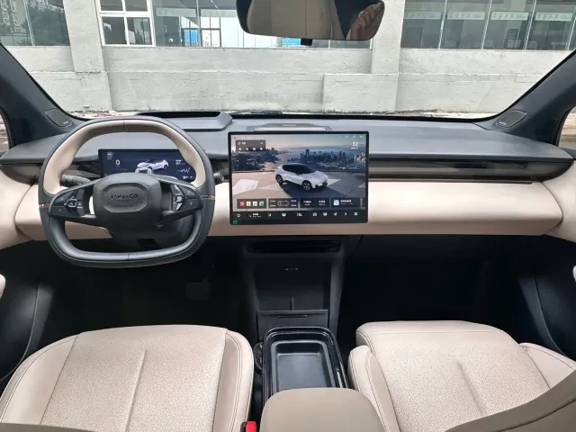 Lynk & Co Z20 — Фото автомобиля 5