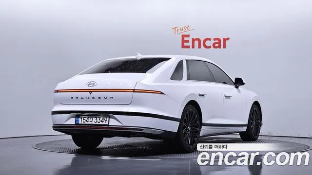 Hyundai Grandeur Grandeur (GN7) 2.5 Бензин 2WD — Фото автомобиля 2