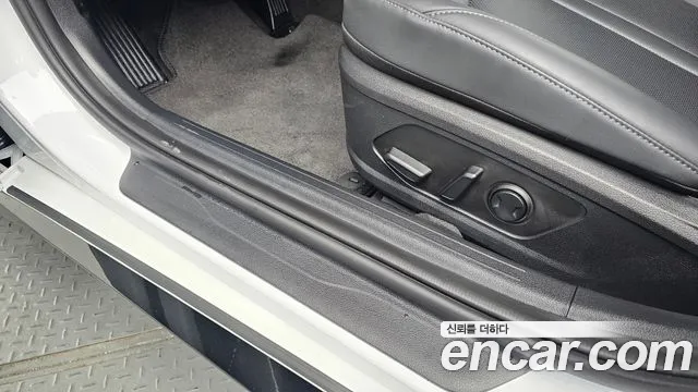 Hyundai Sonata — Фото автомобиля 28