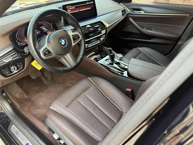 BMW 5 Series — Фото автомобиля 10