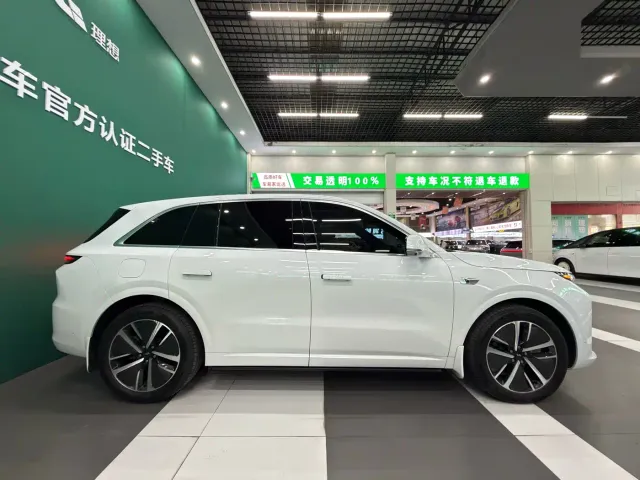 Li Auto L6 — Фото автомобиля 4