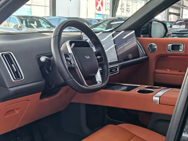Li Auto L9 — Фото автомобиля 3