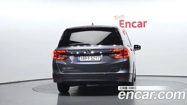 Honda Odyssey — Фото автомобиля 4