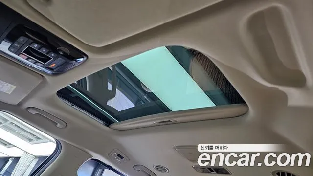 Kia Carnival 4th Gen — Фото автомобиля 18